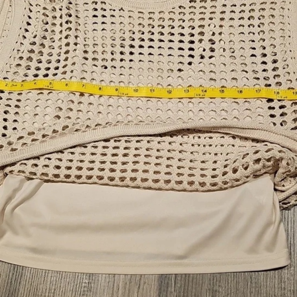 STEVE MADDEN Cream Crochet Knit Top Womens size Medium NWT - Picture 6 of 7